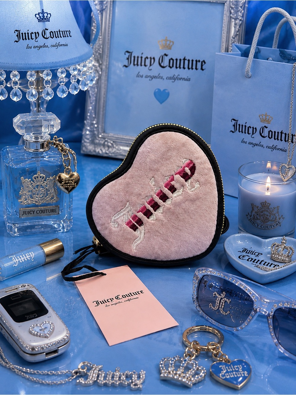 Juicy couture retro vibe heart zip around wristlet‎ wallet